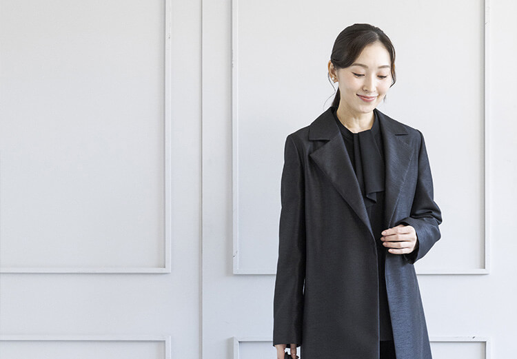 卒業式・卒園式のママ向けコートの選び方、おすすめのアイテムと服装の