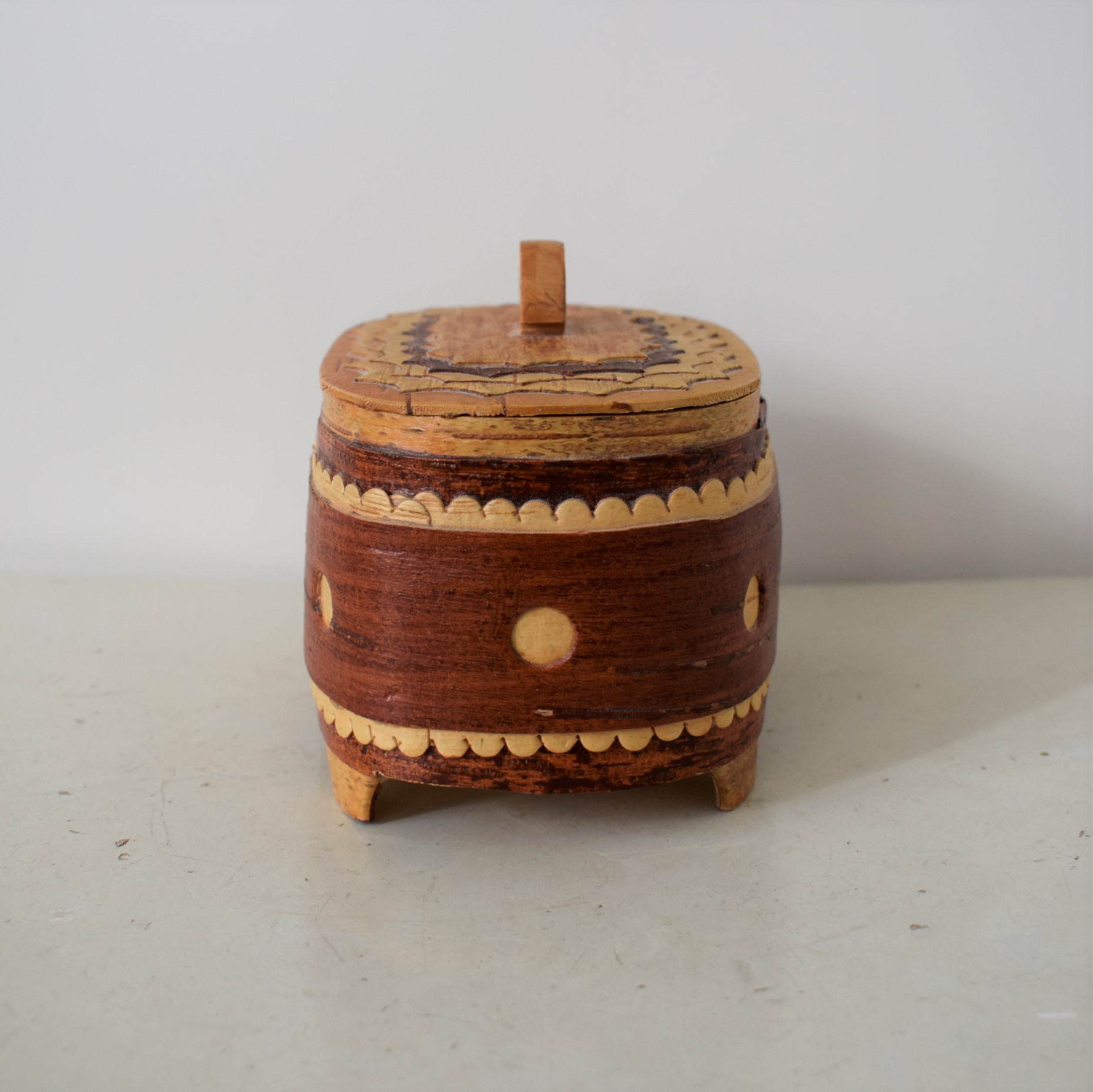 白樺のキャニスター / 木箱 ・小物入れ / オーバル脚付き