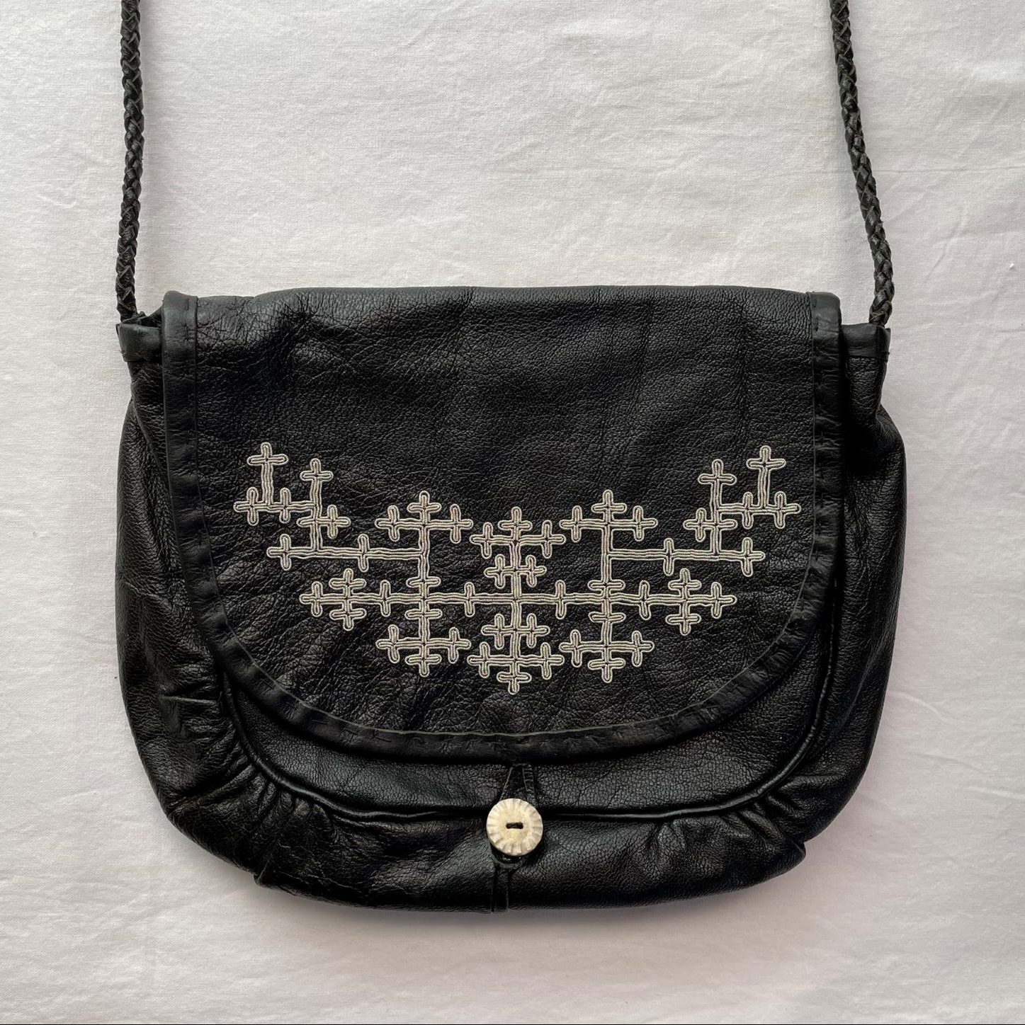 黒のポシェット / サーミ族の伝統工芸品 / ピューター刺繍 No.2