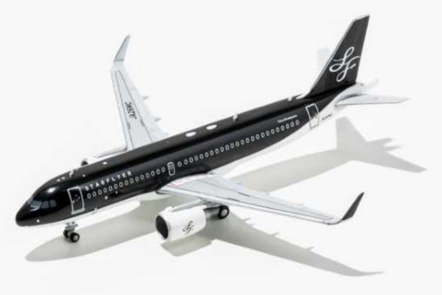 スターフライヤー、機内販売に新商品 ダイキャスト「JA26MC