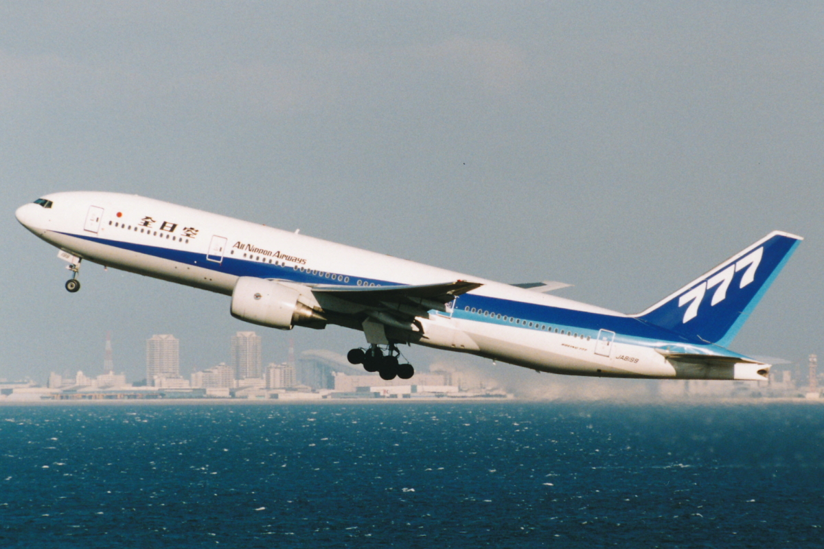 まさに“トリプルセブン大百科”！ 社員の愛に満ちた、ANA「777就航30