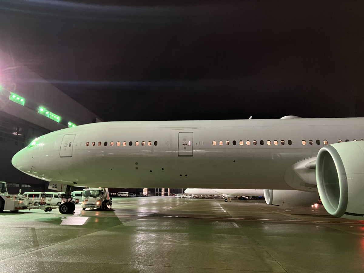 JAL、元ワンワールド塗装の777‑300ER ついに離日 「JA732J