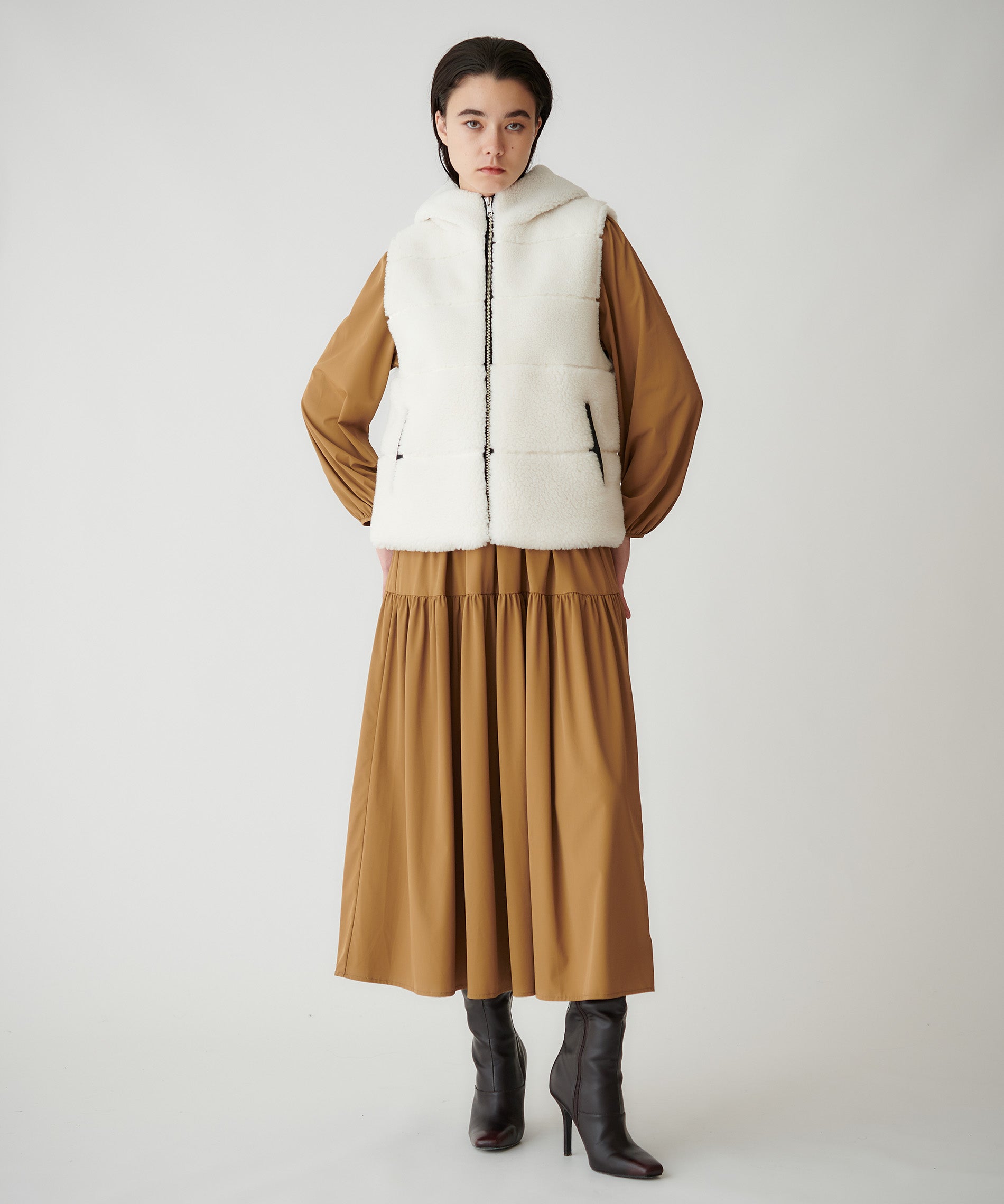 フード付きボアベスト – FACE SANS FARD