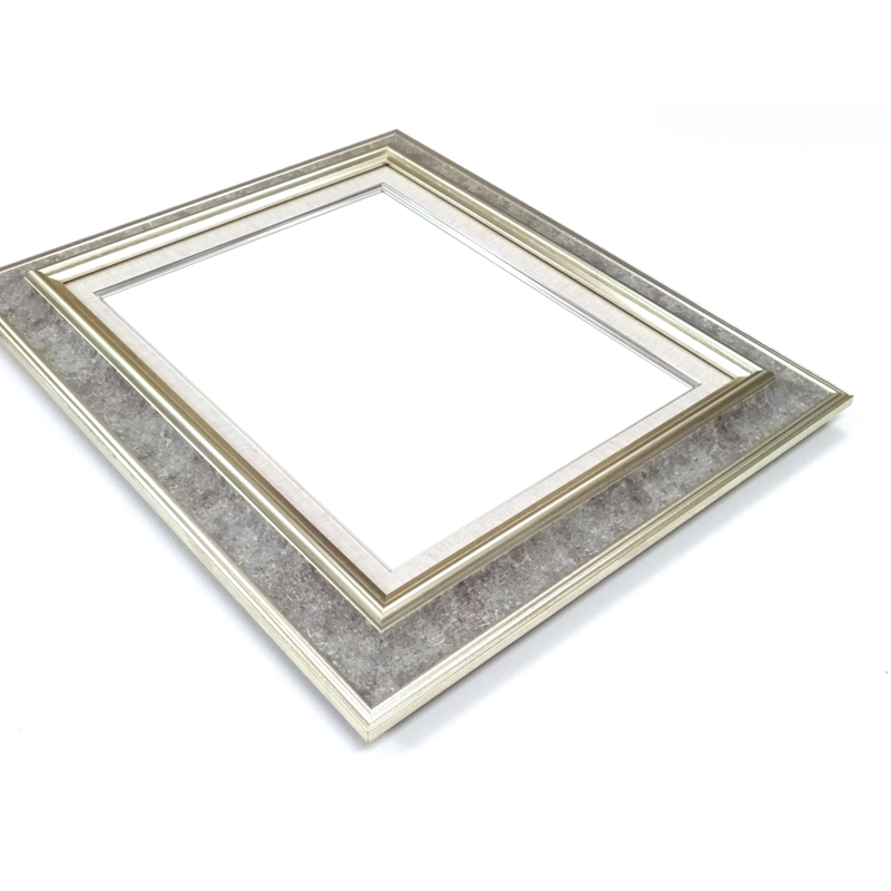 油彩額縁 P15 オーダー額縁 シルバー装飾 アンティーク調　木製 油彩額 広額縁 銀箔仕上げシルバー 606 | 額縁の通販 アートフレーム