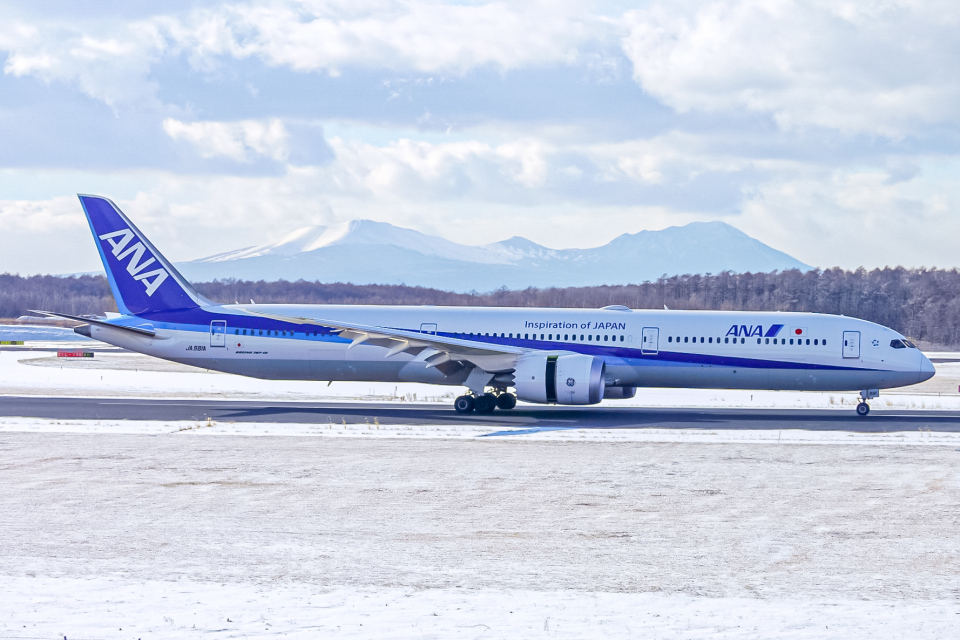 全日空 Boeing 787-10 JA981A 新千歳空港 航空フォト | by MIXNUTSさん