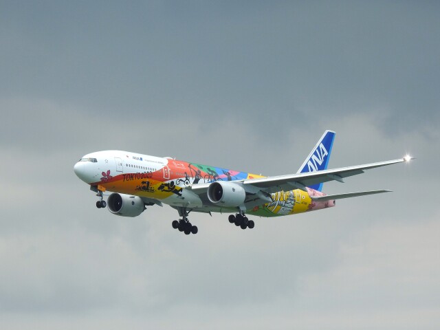 HELLO 2020 JET」特別塗装機 全日空 (777-200 | JA741A) ガイド