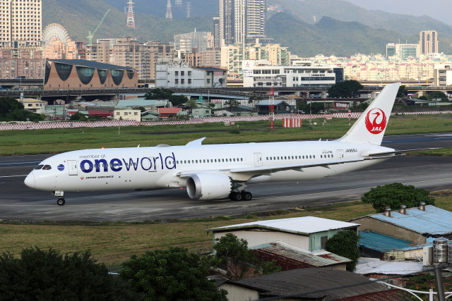 ボーイング787-9 台北松山空港 航空フォト(飛行機 写真・画像