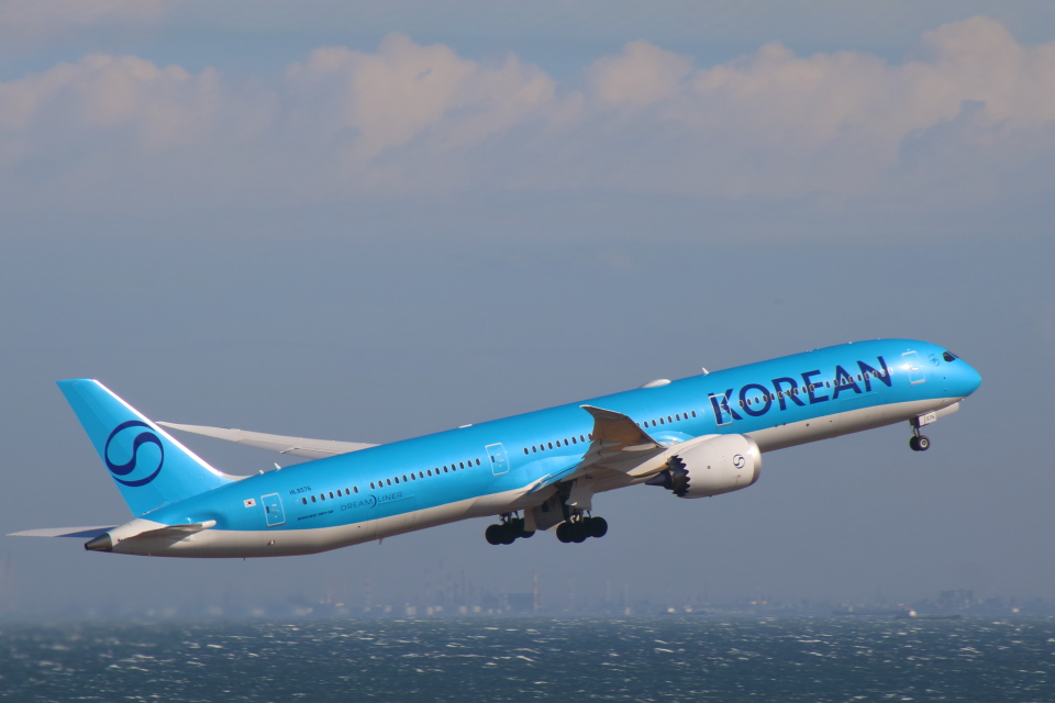 大韓航空 Boeing 787-10 HL8576 羽田空港 航空フォト | by まーちら