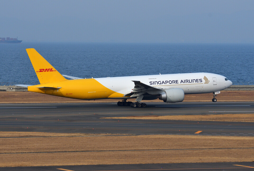 シンガポール航空 Boeing 777-200 9V-DHC 中部国際空港 航空フォト