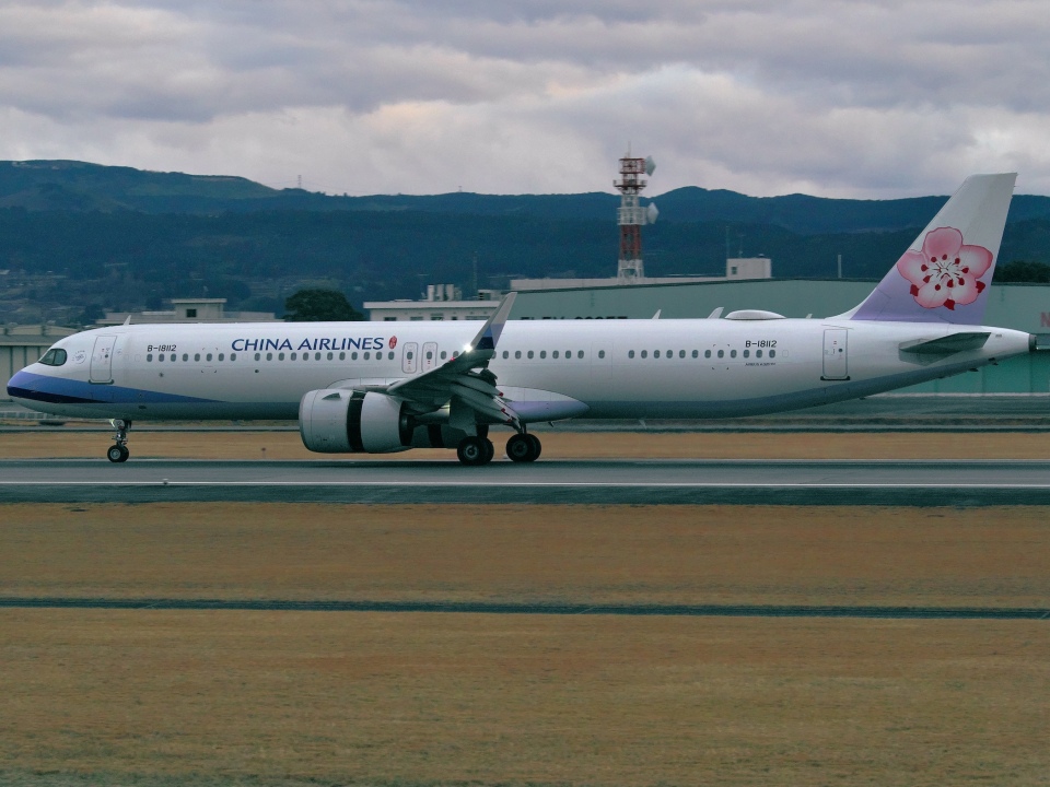 チャイナエアライン Airbus A321neo B-18112 熊本空港 航空フォト | by