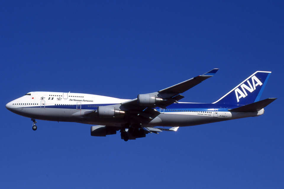 全日空 Boeing 747-400 JA8957 成田空港 航空フォト | by WING_ACEさん