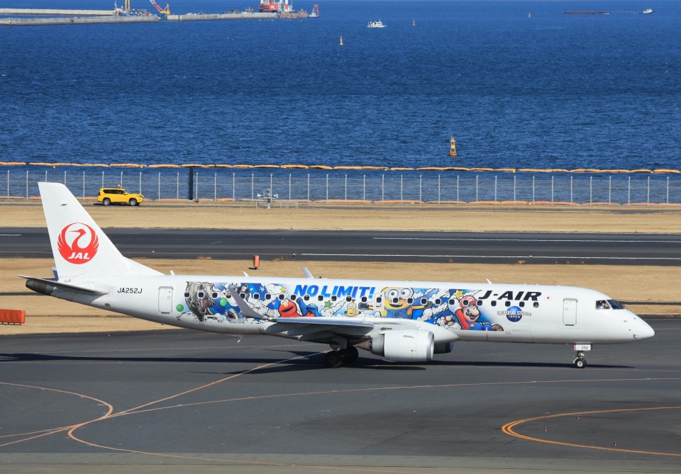 ジェイエア Embraer 190 JA252J 羽田空港 航空フォト | by Espace77