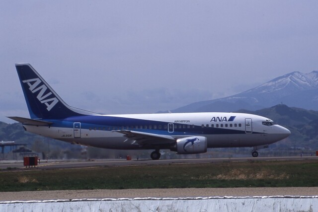 エアーニッポン 機材一覧 ボーイング737-500 | FlyTeam(フライチーム)