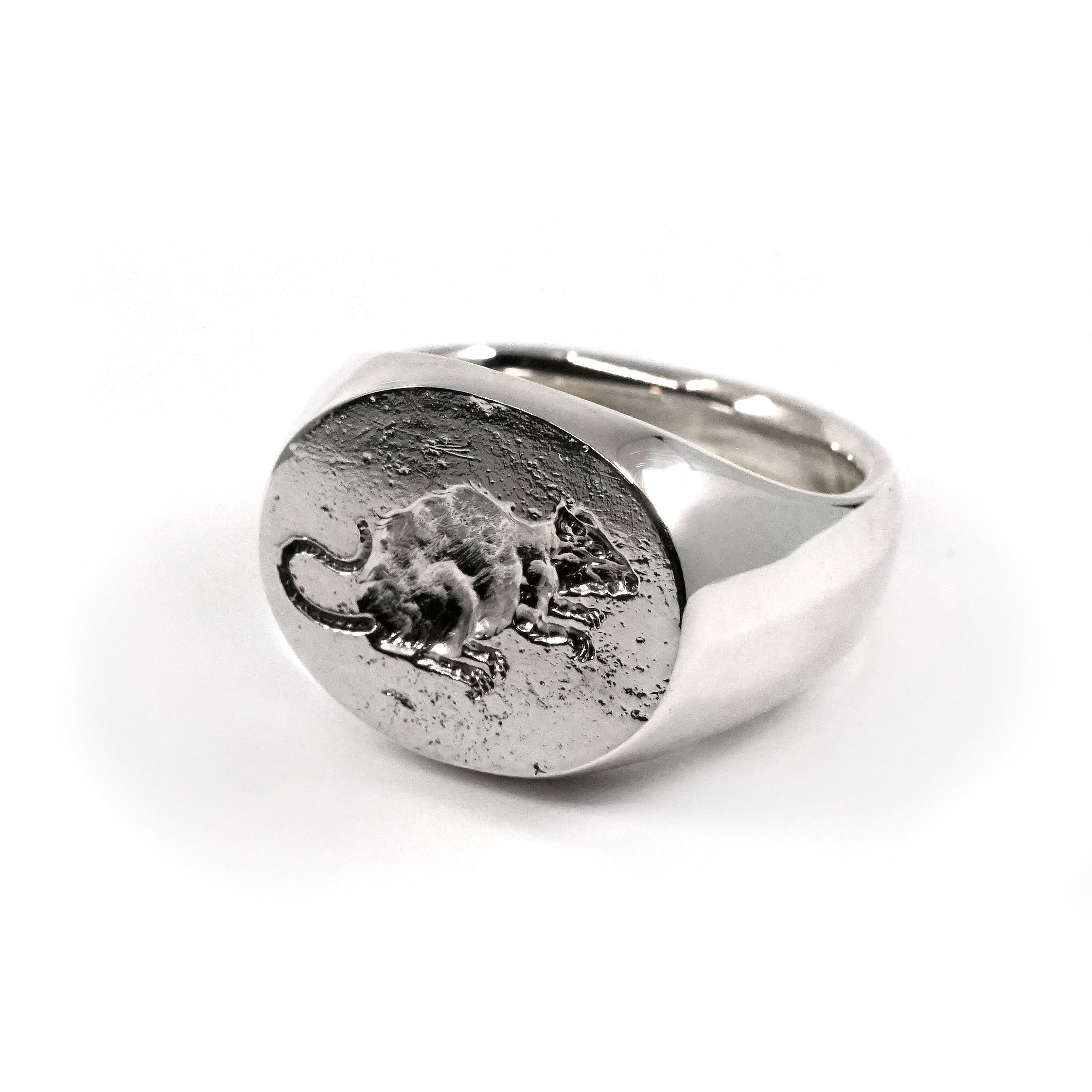 RAT SIGNET – FREDERICK GROVE LTD