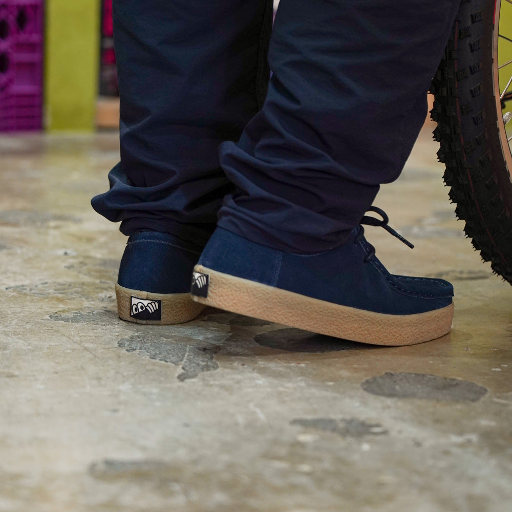 Last Resort AB VM006 MOC Suede -DARK NAVY/GUM – Friday