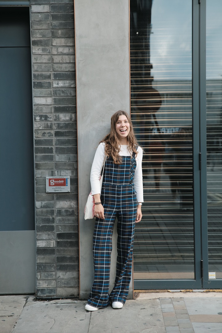 オーバーオールはブリティッシュなチェック柄！ インナーはとにかく