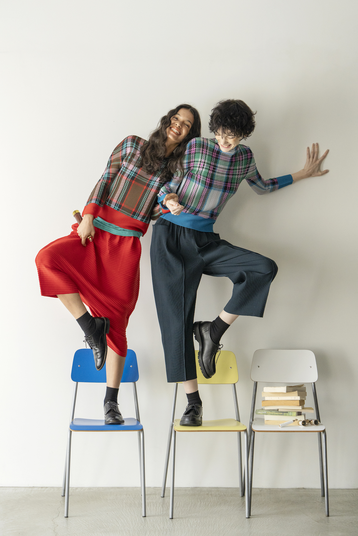 ミー イッセイ ミヤケ》のストレッチプリーツで秋ファッションを満喫