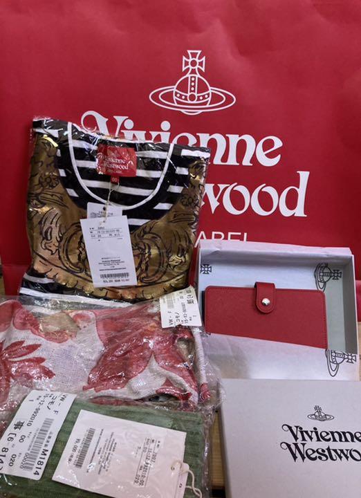 ヴィヴィアンウエストウッド福袋2024をネタバレ！これってハズレですか
