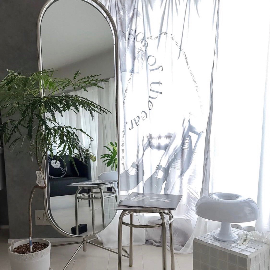 M1 Silver steel studio mirror