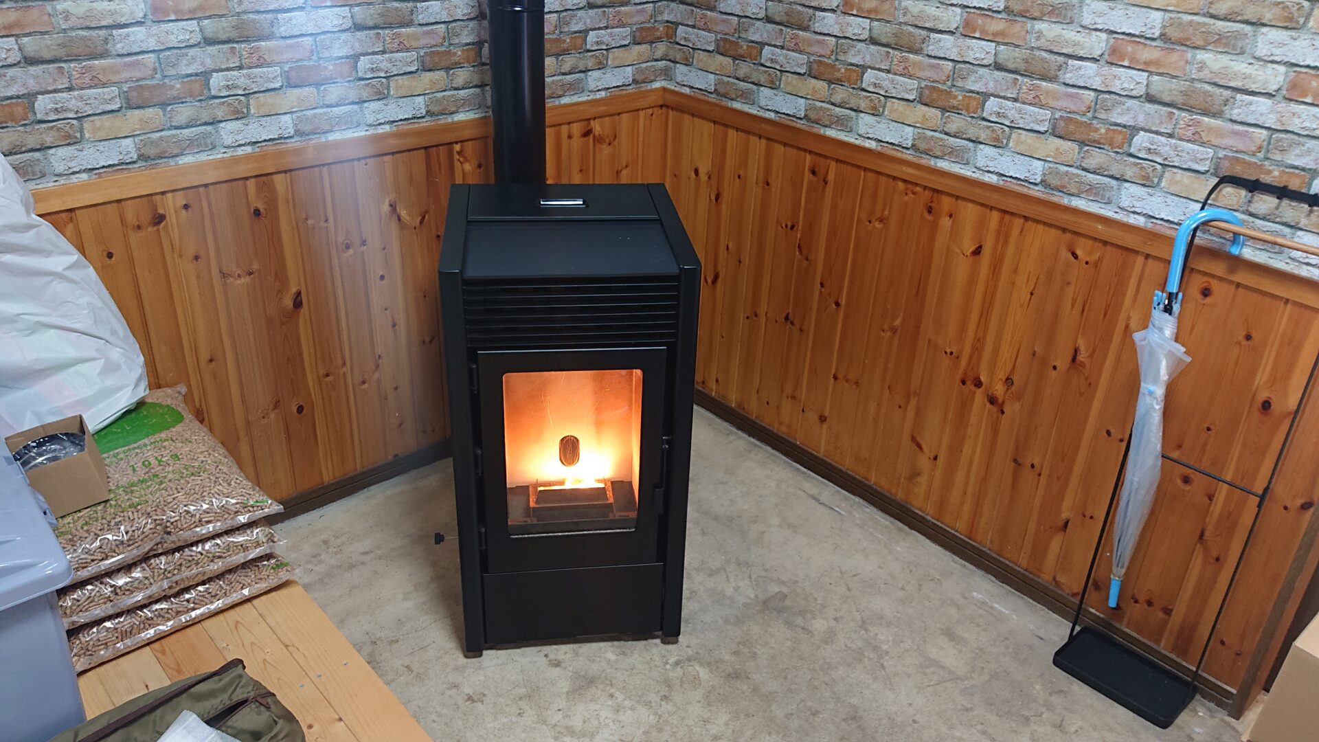 G-PLACE 薪・ペレットストーブ | エコティ PS302 設置 - G-PLACE 薪