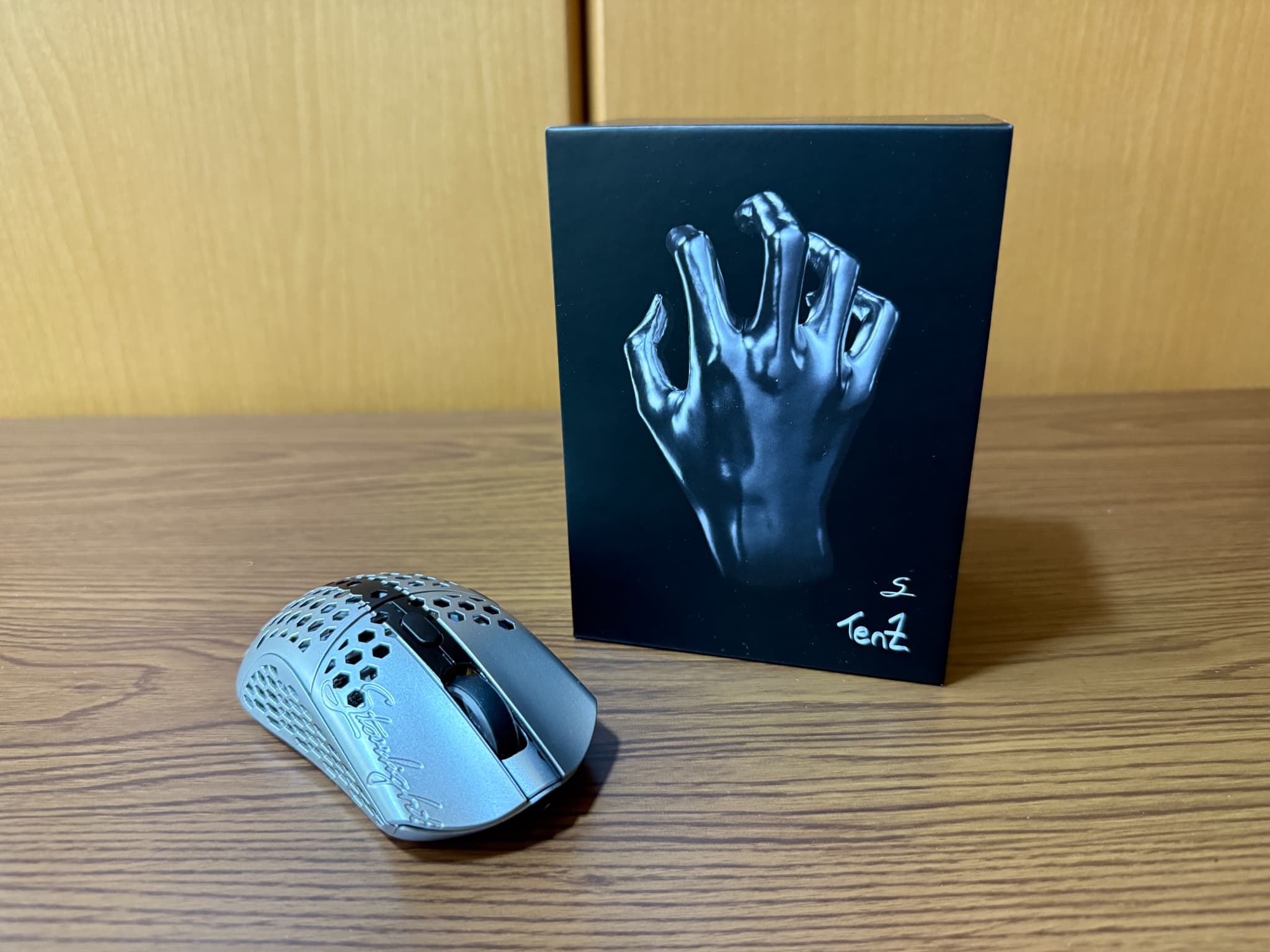 Finalmouse Starlight Pro TenZ（Sサイズ）レビュー｜軽さと高級感を