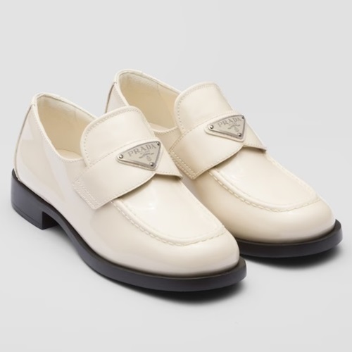 プラダ(PRADA)の人気のローファー8選！レディース・メンズ別ランキング