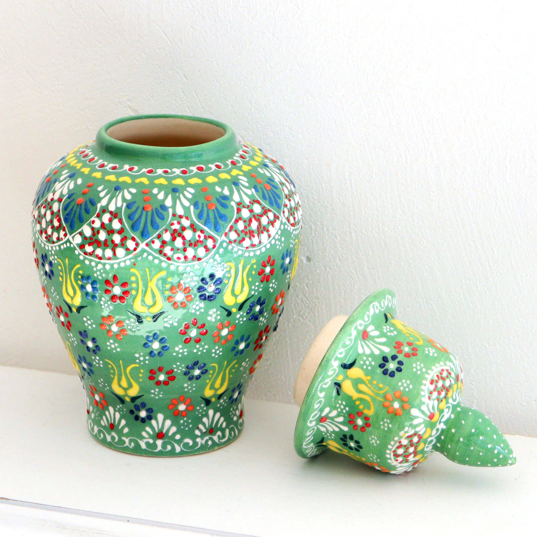 トルコ陶器 蓋つき壺 高さ25×直径11cm フラワーデザイン グリーン
