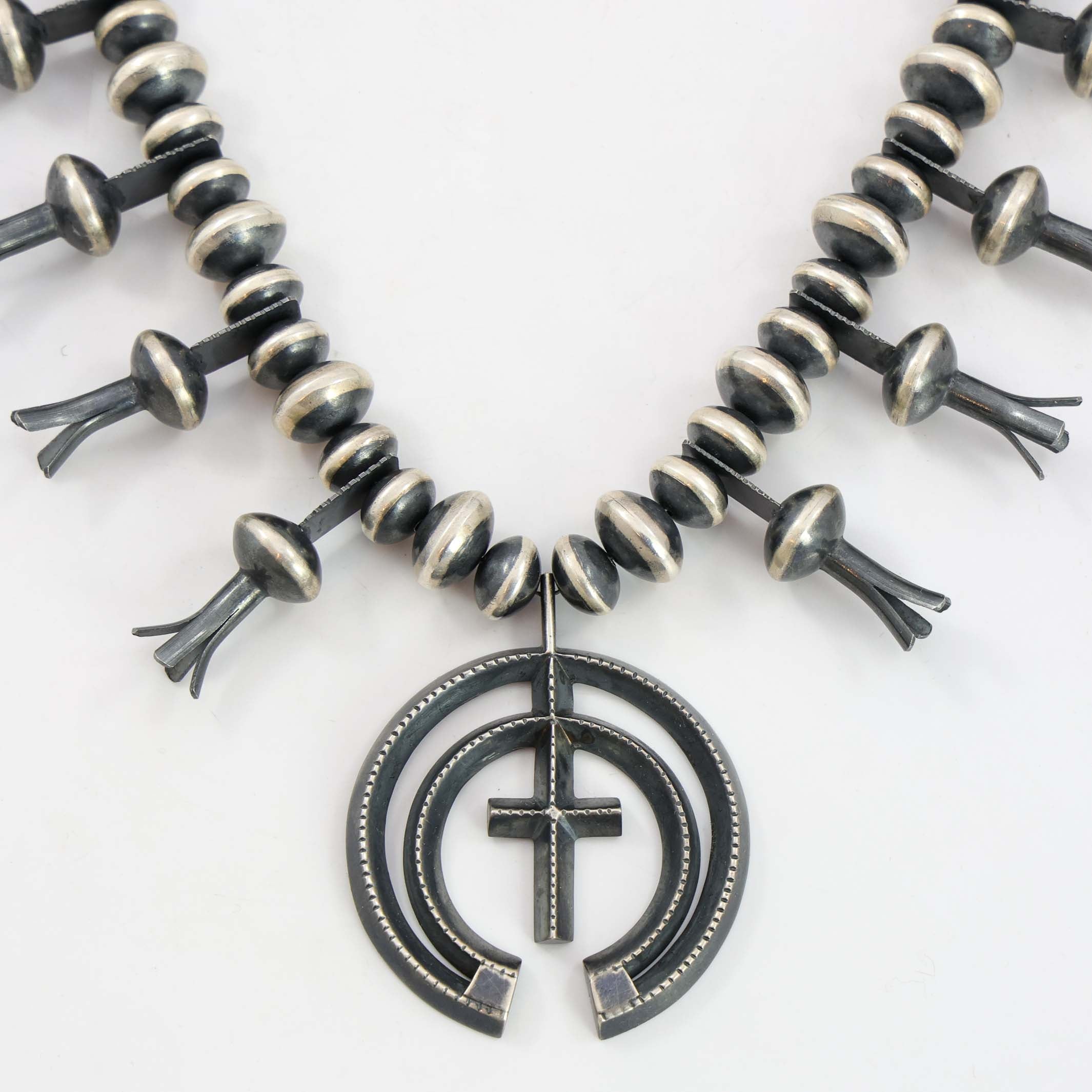 スカッシュ ブロッサム ネックレス – Garland's