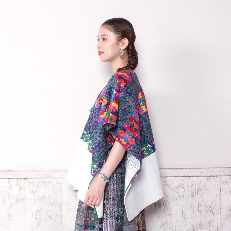 ウィピルポンチョ グアテマラ民族衣装｜マライカ公式通販