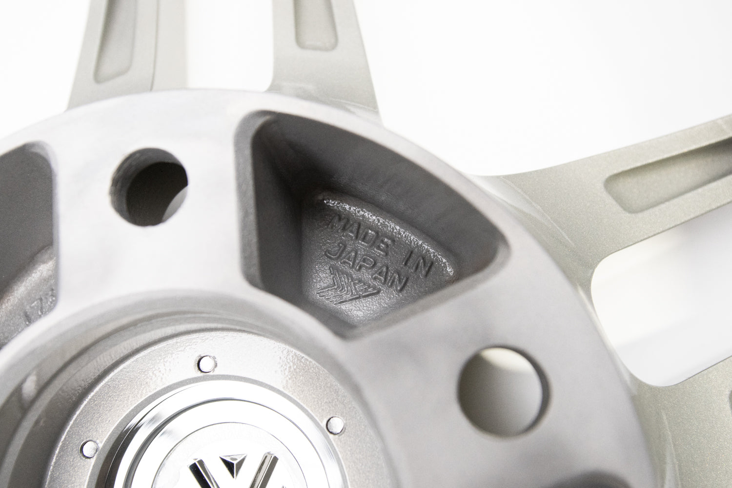 Yokohama AVS Model 5 17