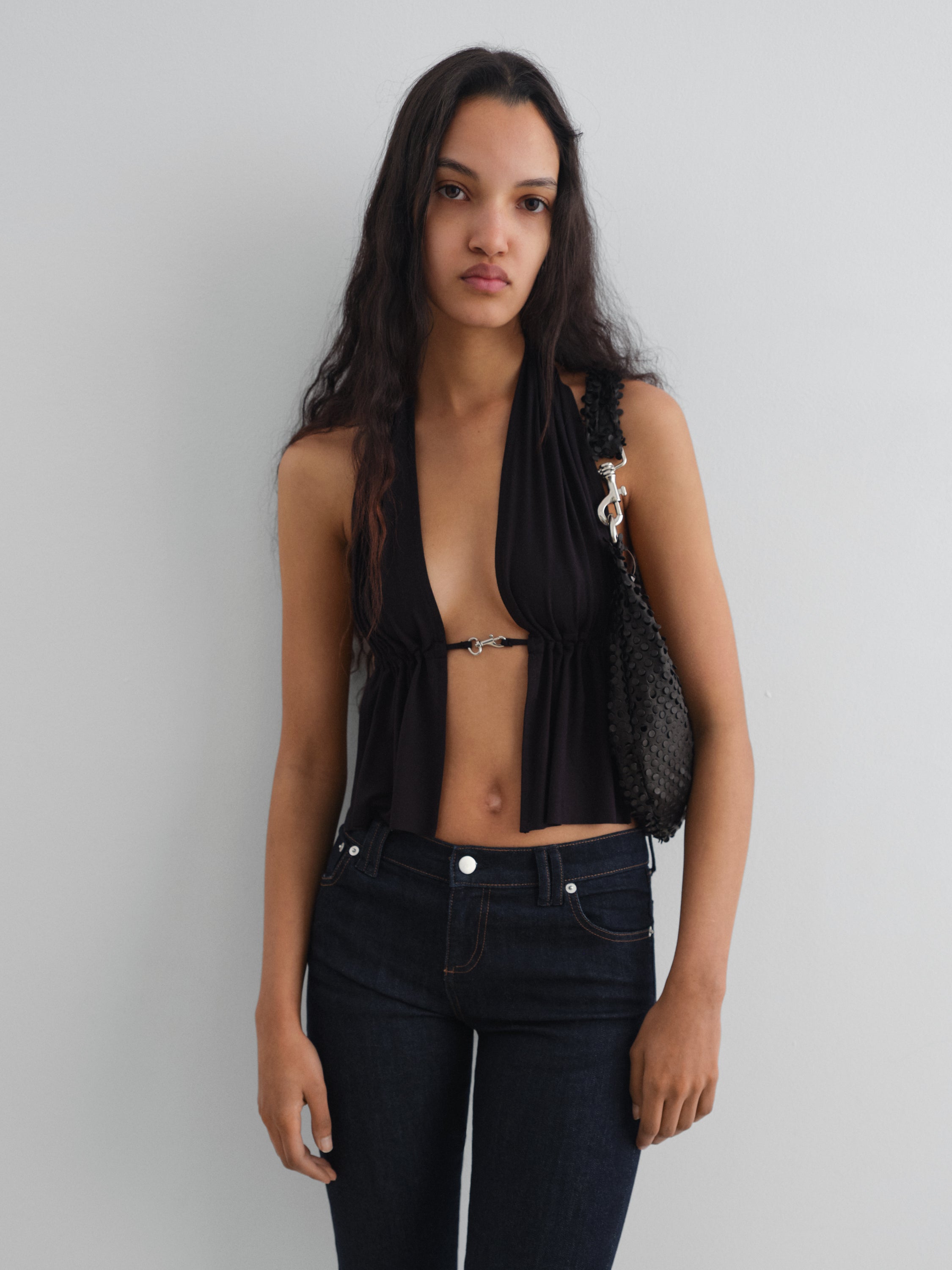 Black halter top for women with silver buckle – Gimaguas