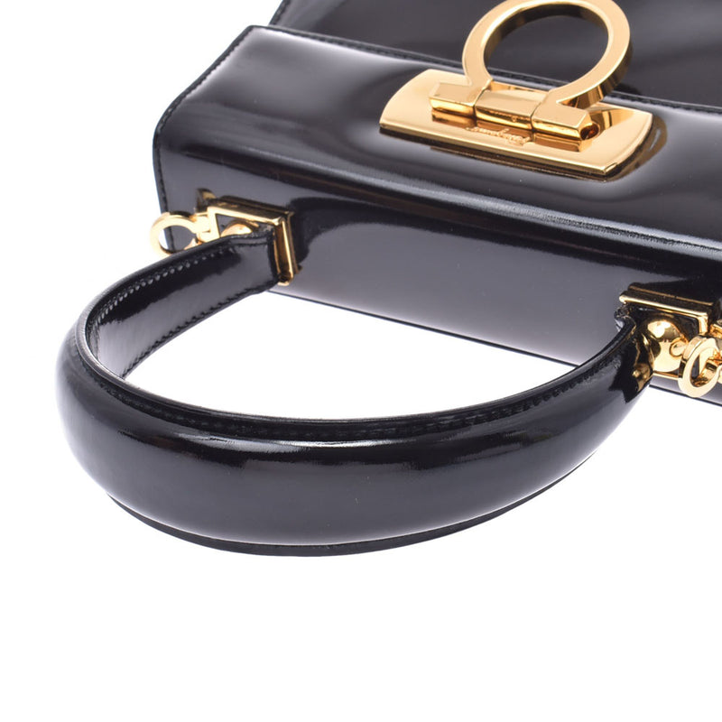 ブラックレザー クラッチバッグ ゴールド金具 フェラガモ フェラガモ