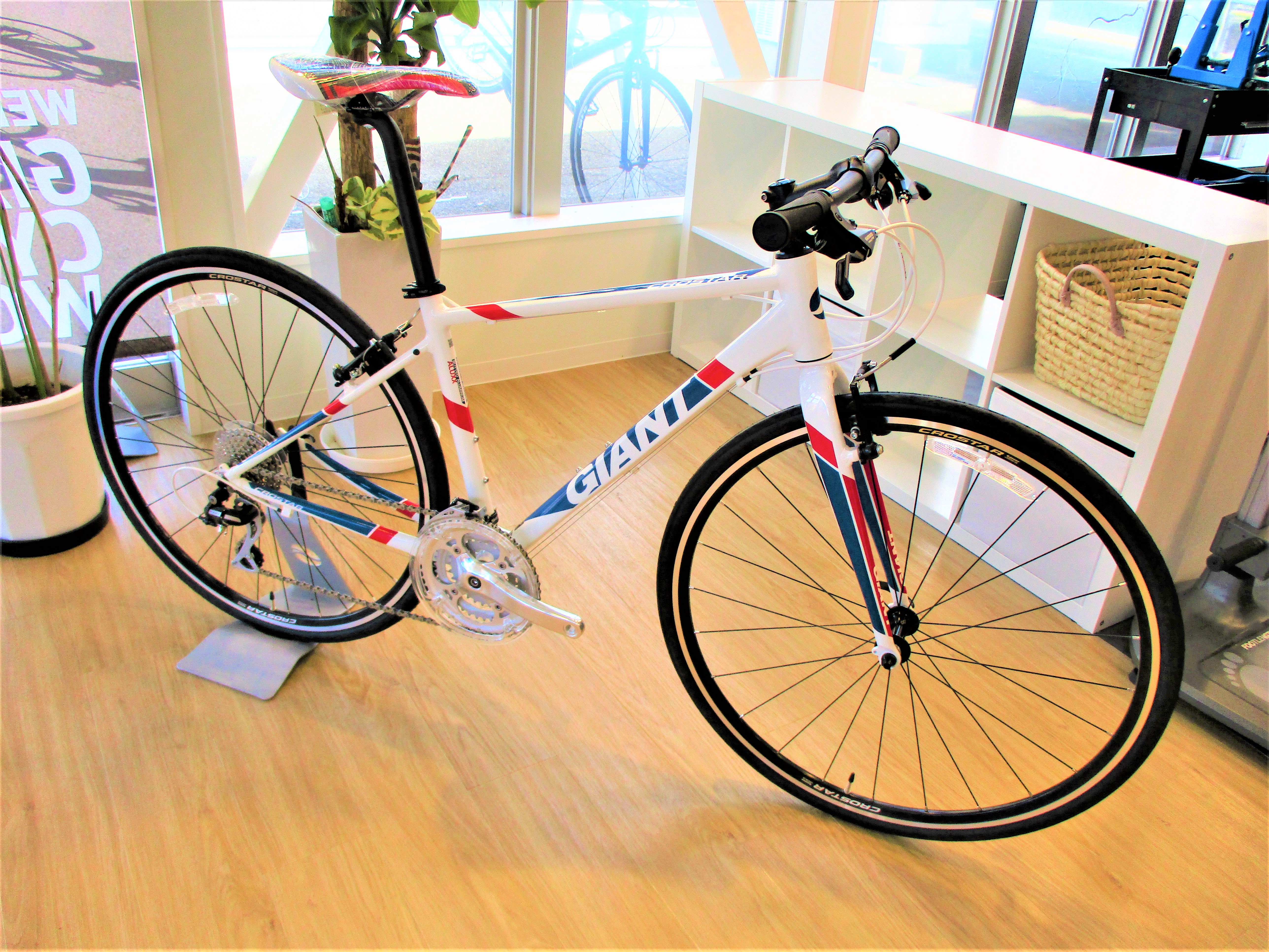 GIANT】学生さん必見☆お洒落なクロスバイクで差をつけよう