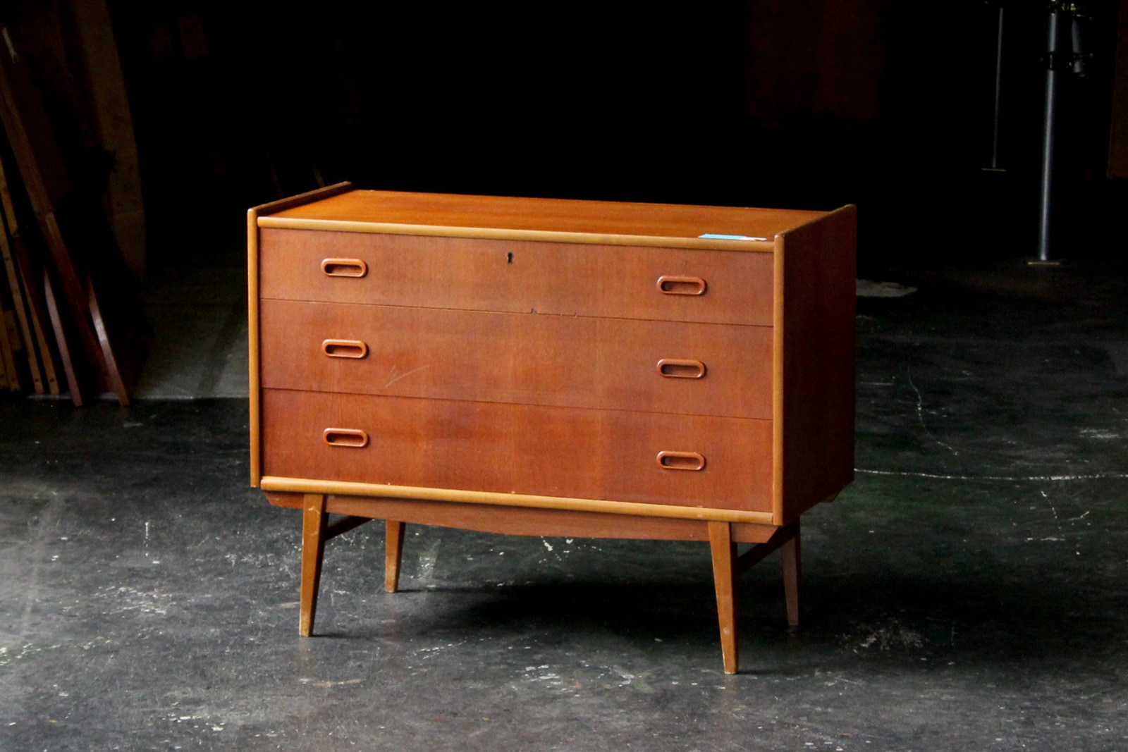 DK19-86 北欧 ミッドセンチュリー家具 3段 チェスト 幅広 天板低い