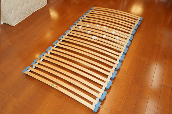 ドルサルのウッドスプリングベッドと天然素材のラテックスマットレスを