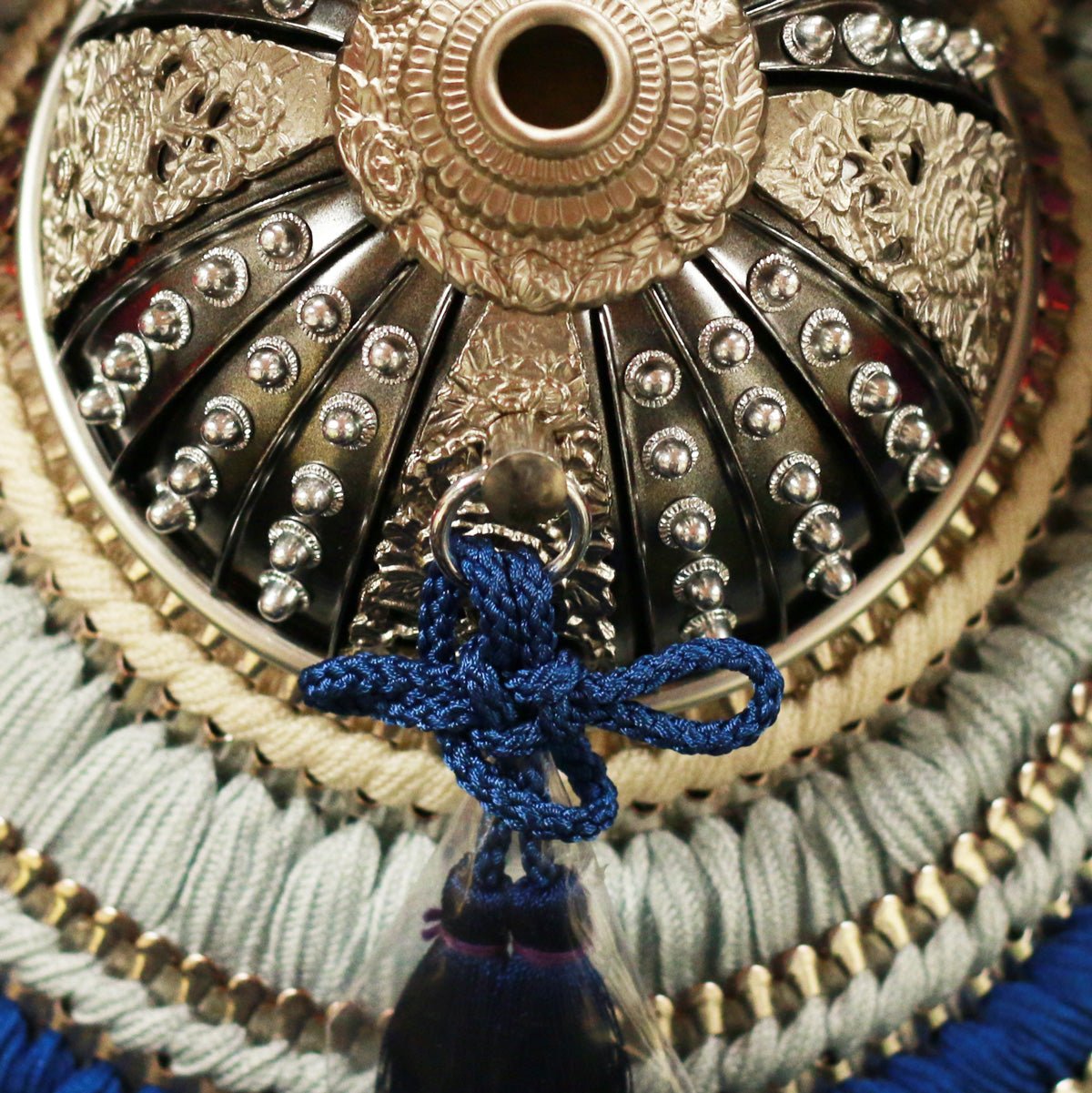 横幅46cm｜13号純プラチナ箔押兜｜ちっちゃい 五月人形 兜 兜飾り