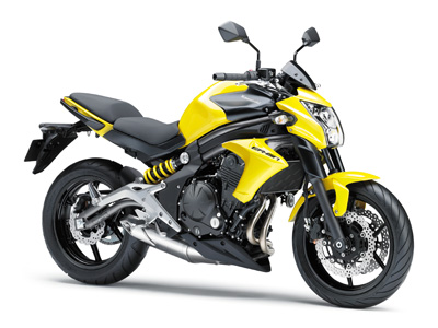 Kawasaki Exhibits Ninja ZX-14R and Three Other New Models at 2011