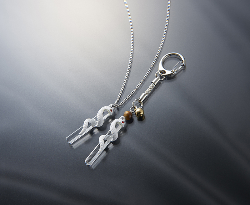 開運「白蛇ネックレス＆キーホルダー」 | 宝石・アクセサリー | 日用品
