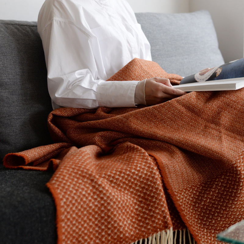 シ・コラサォン ウールブランケット Swallow Cloud Brick | 北欧家具