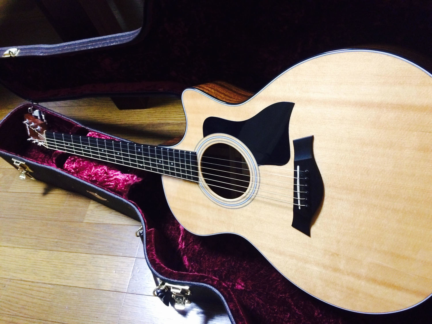 Taylor 314ce アコースティックギターレビュー！Martin,Gibsonとの比較
