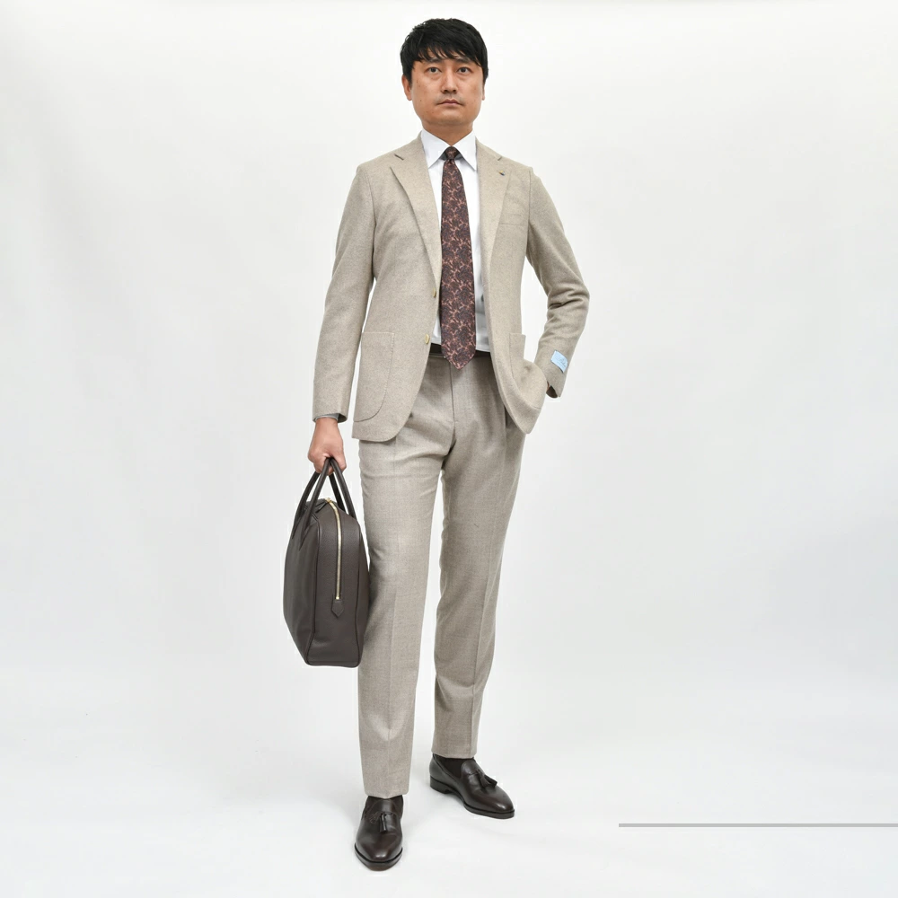 ラグジュエリーの極み。Belvest(ベルベスト) ジャケット2型スーツ1型