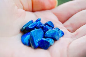 ラピスラズリの効果は？怖いとされる理由やおすすめの人も解説