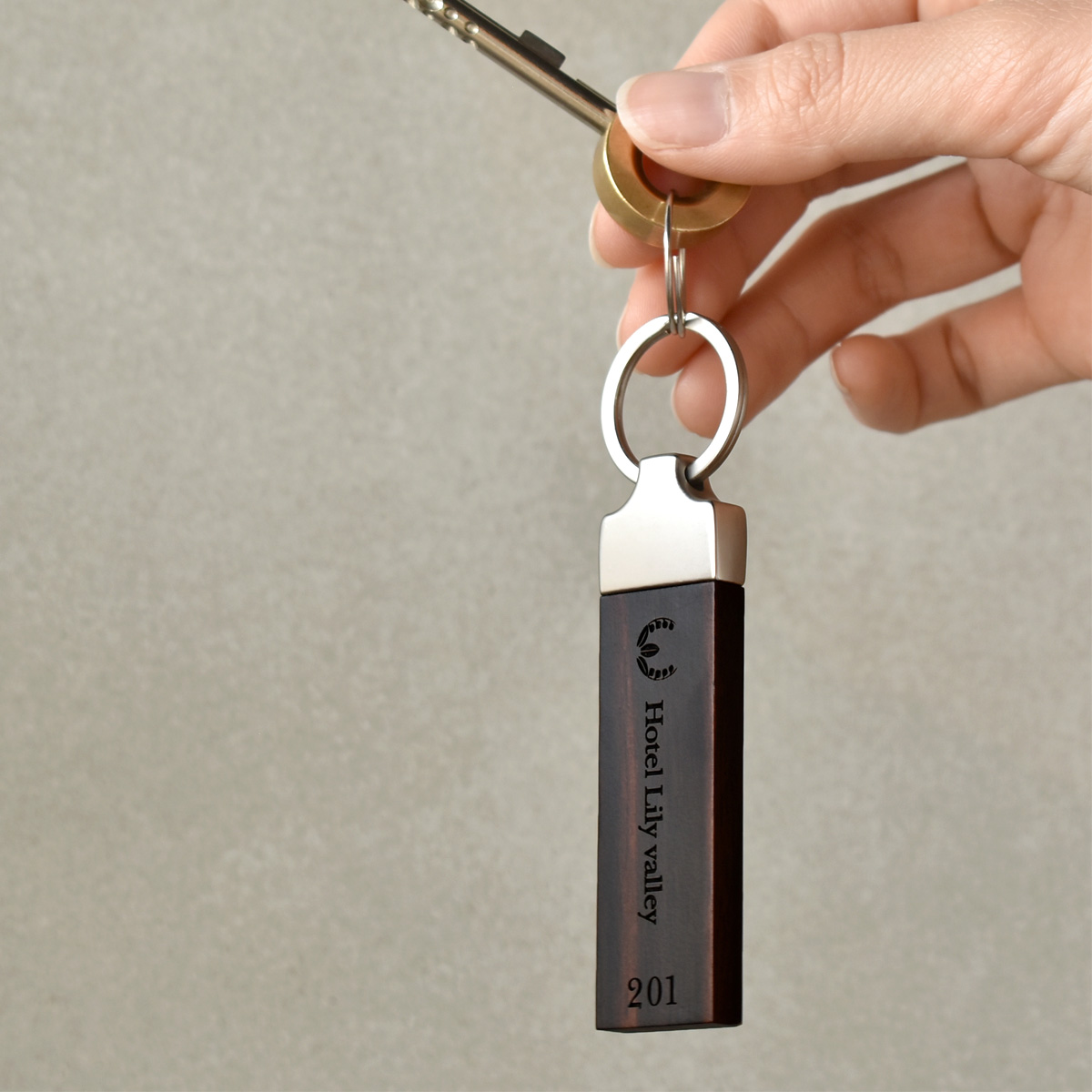 KEYRING 002 | 名入れギフト・木製デザイン雑貨の直営店｜Hacoa