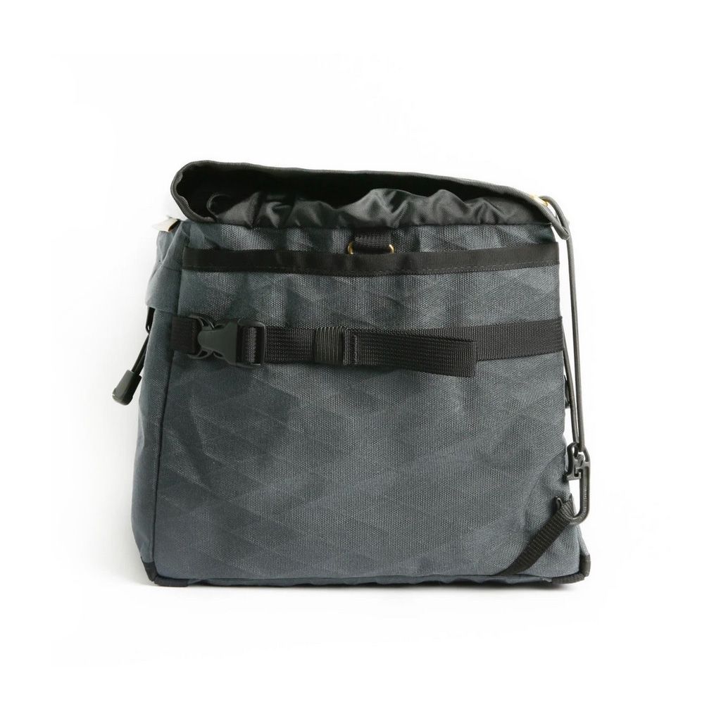 普段使いから旅まで！Outer Shell（アウターシェル）のフレームバッグ