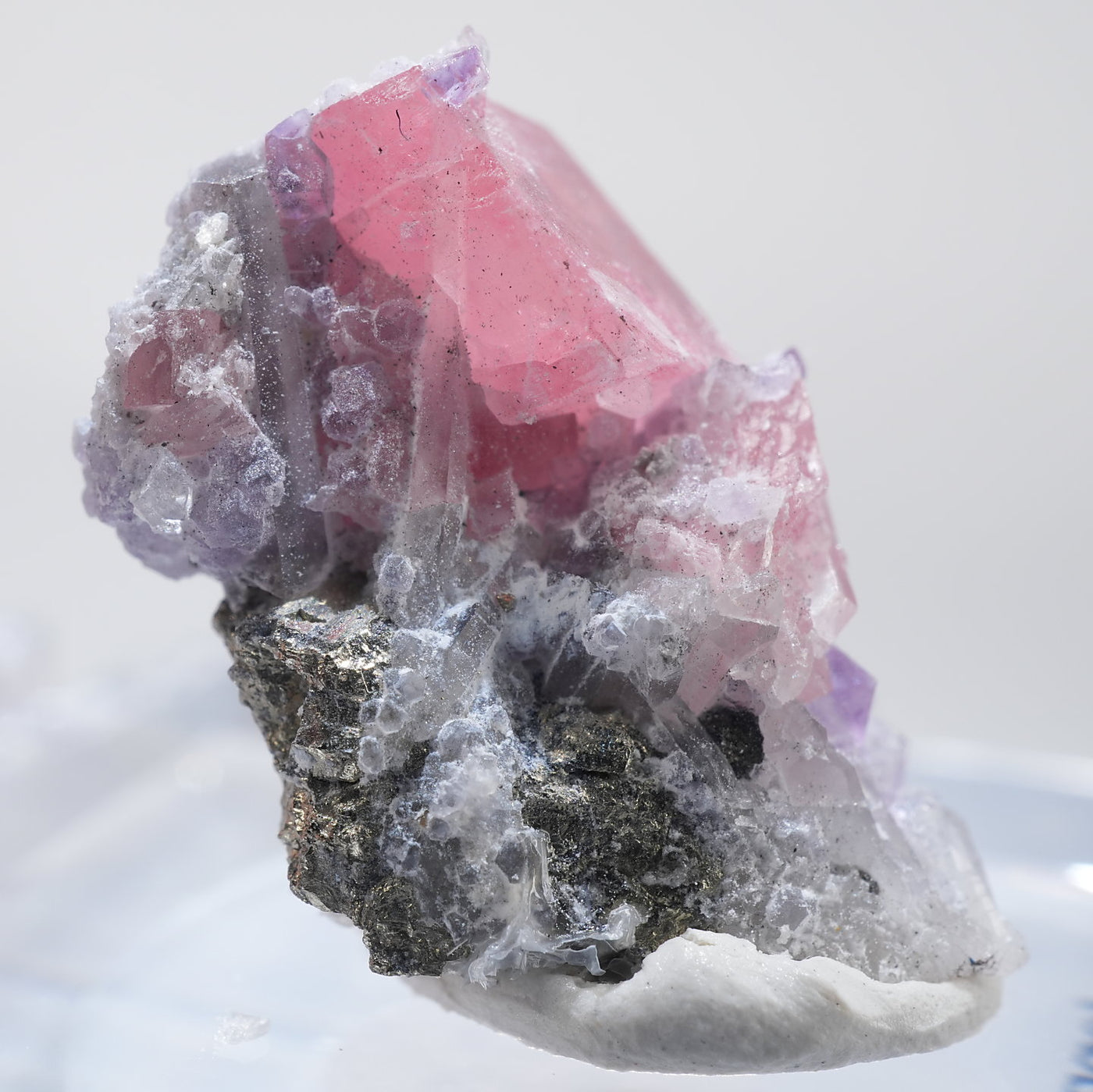 コロラド州産 ロードクロサイト・水晶・フローライト – 天然石ハッピー