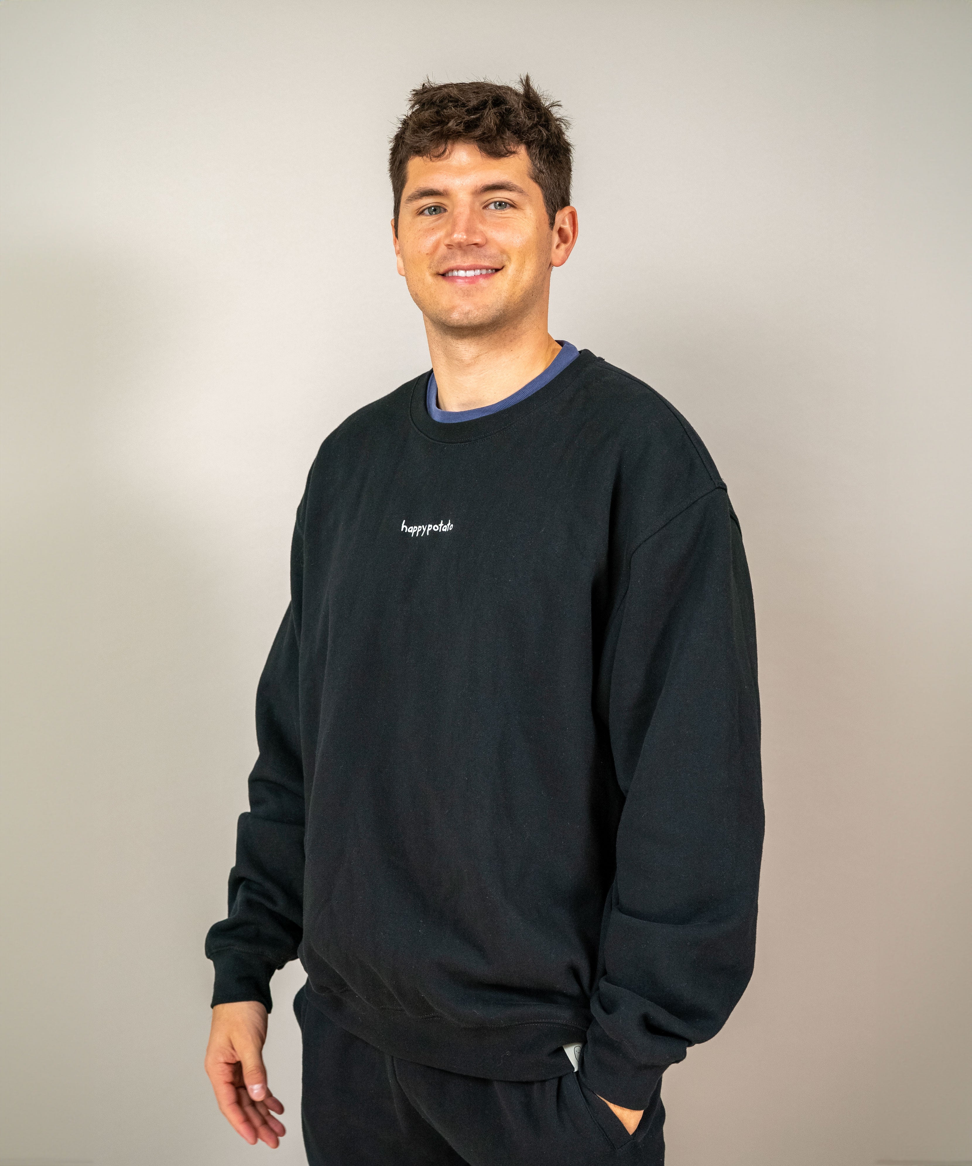 Logo Crewneck Black – happy potato