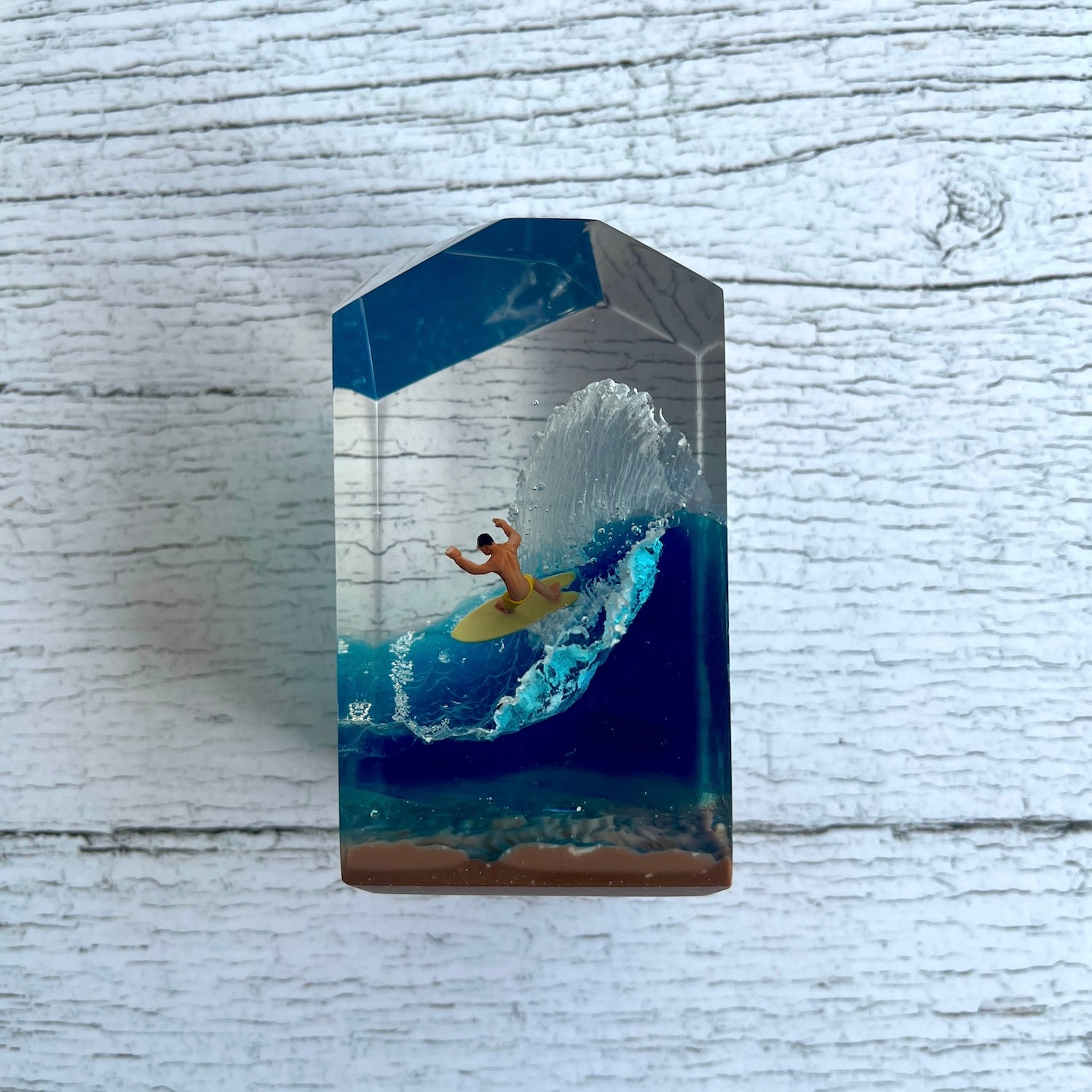 美味しい瞬間”を留めたサーフ・トリップキューブ / AUMBAK CRYSTAL