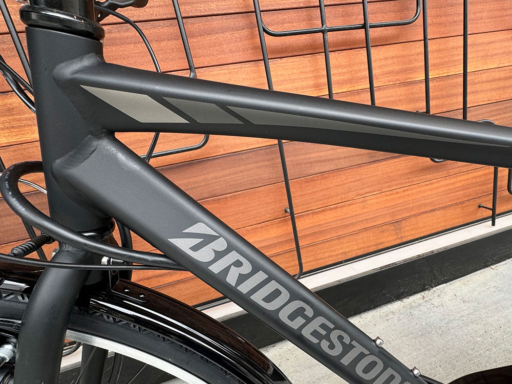 上杉本店】2025年モデル入荷！ ブリヂストンの電動クロスバイク「TB1e