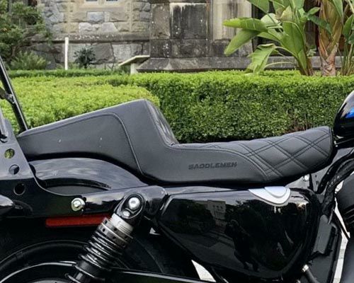 Mustang ワイドトリッパー・ソロシート ダイアモンド・スティッチ