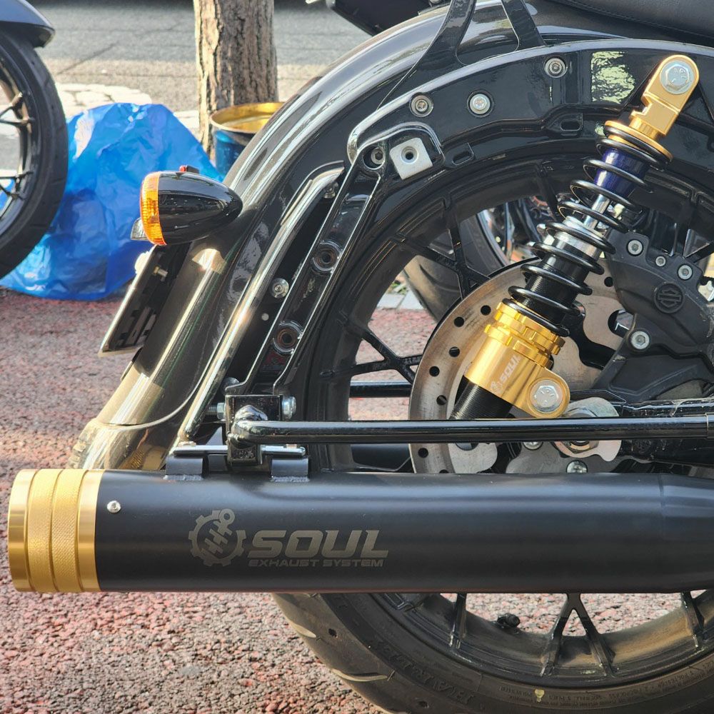 M8ツーリング ステンレス 4.5インチ スリップオンマフラー ブラック